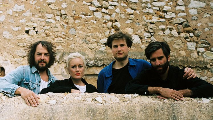 Shout Out Louds släpper idag singeln ”Jumbo Jet” och presenterar releasedatumet för sitt femte album ”Ease My Mind”!