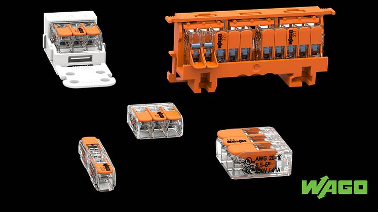 WAGOs 221-serie tilslutningsterminaler fås som 2-, 3- og 5-ledningsterminaler. Alle varianter er udstyret med et brugervenlig aktuatorhåndtag til værktøjsfri tilslutning og frigivelse af kabler. Foto: ©WAGO