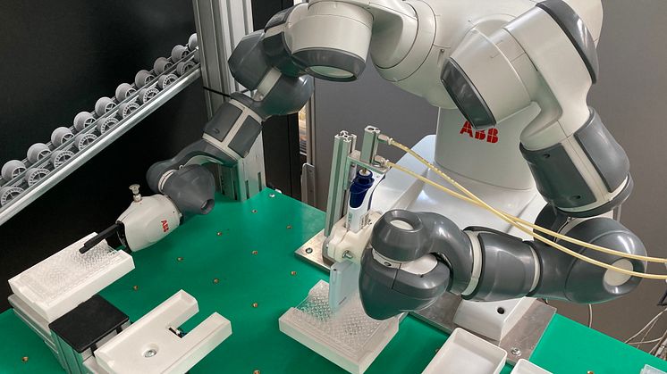 ​COVID-19: YuMi, a collaborative robot helps analyse a higher number of serological tests