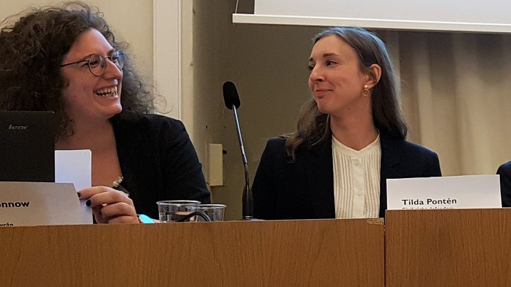 Riksdagsseminarium 15.5.2019. Fr.v. Sofia Rönnow Pessah, Rådgivningsbyrån, Tilda Pontén, Civil Rights Defenders, Tomas Fridh, Svenska Advokatsamfundet, Rebecca Thorburn Setern, Uppsala universitet, samt moderatorn Anna Lindblad, Rådgivningsbyrån.