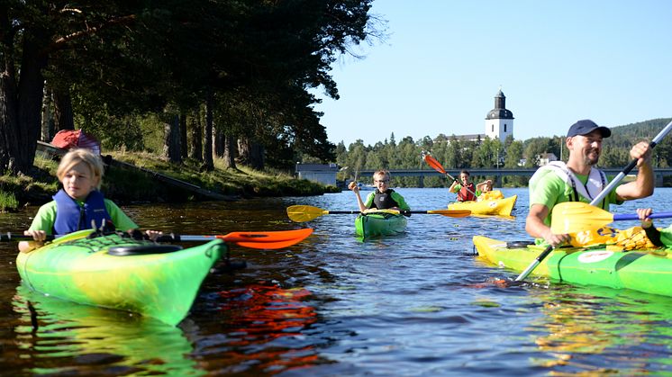 Kanotklubben Ljusnan städar i Järvsö. Foto: Städa Sverige