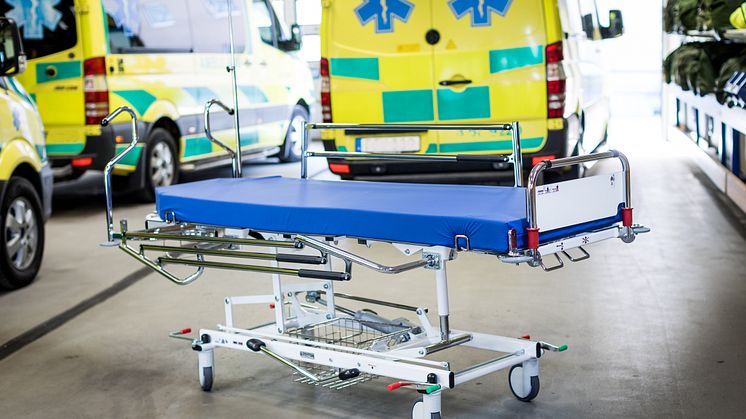 Patientvagn Proton S10 som används för patienttransporter är en av de produkter som Proton Caretec utvecklar och tillverkar i Skillingaryd.