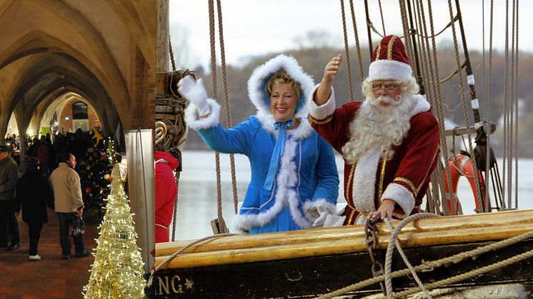 Traditionsrikt julfirande i Mecklenburg-Vorpommerns städer. © basic EVENTS Stralsund & © Großmarkt  Rostock GmbH Dietmar Lilienthal