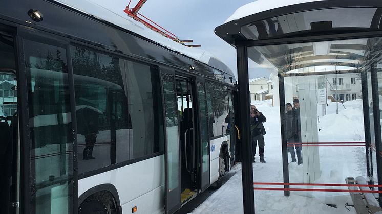 De nya elbussarna i Östersund kommer att laddas via en så kallad pantograf.