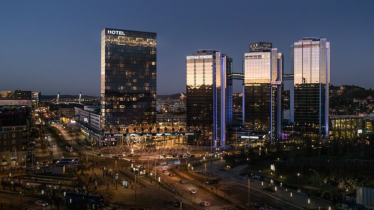 The Swedish Exhibition & Congress Centre in 2030. From left to right: the new hotel and office complex, the new main entrance and the present three towers. Behind the second  tower from right, a glimpse of the fifth tower.