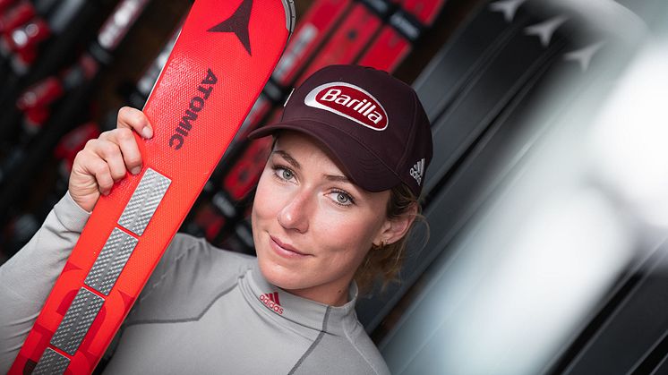 Atomic_Redster_Revoshock_MIKAELA_SHIFFRIN