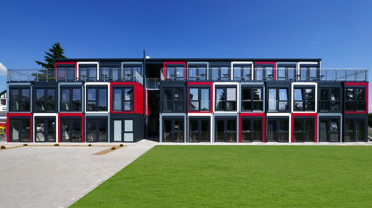 Architektur und Farbkonzept vom Snooze Campus versprechen hohen Wohnkomfort – ganz mobil. Foto: Algeco / freier Architekt BDA Jens J. Ternes, Koblenz.