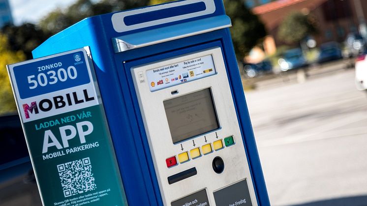 Parkeringsautomaterna på de kommunala parkeringsplatserna ersätts med sms- och appbetalning