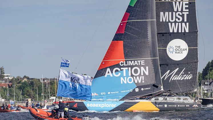 Kiel.Sailing.City  bietet ein anspruchsvolles Segelrevier und zu Veranstaltungen  stets tausende Fans entlang der Ufer an der Kieler Förde 