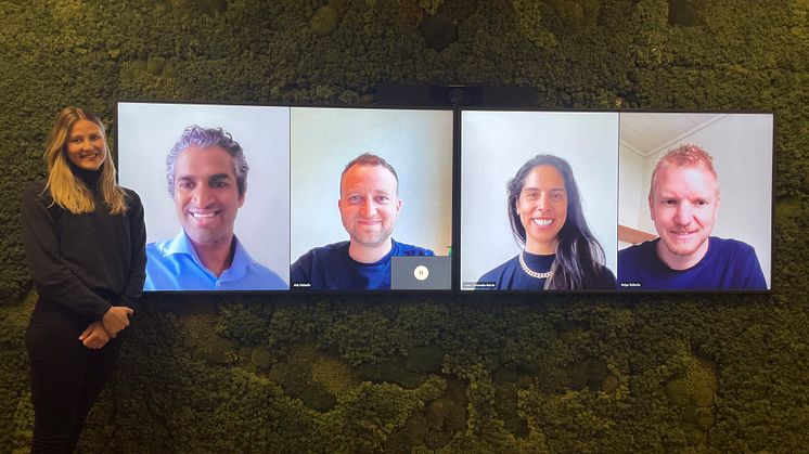 From left; Guro Skjæveland and Joe Eliston from Nysnø together with Spoor AI founders  Ask Helset, Lorea Coronado-Garcia and Helge Reikerås