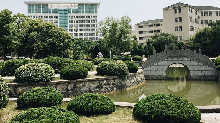 Campus der Hefei-University: 1980 gegründet, 14.0000 Studierende, 900 Mitarbeitende.