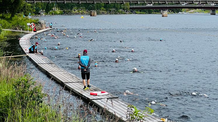 Vansbrosimnigen avslutade idag simmarveckan i Vansbro. Foto: Åsa Larsson 