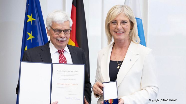 Dr. Peter Gerhardt + Staatsministerin Ulrike Scharf
