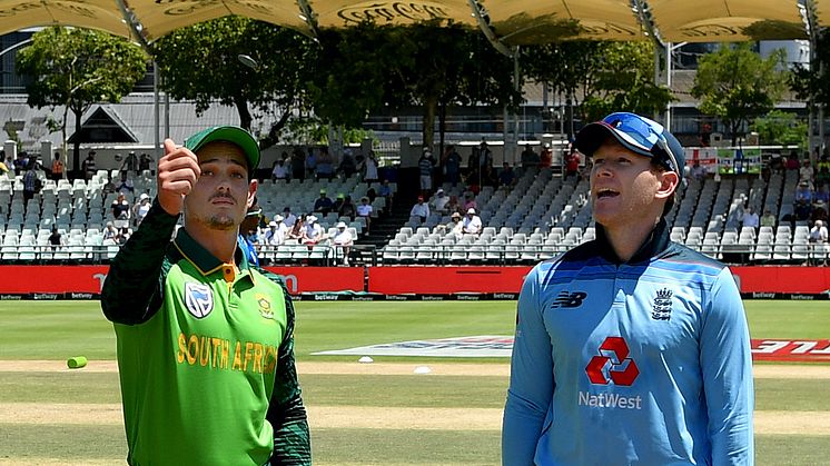 South African captain Quinton de Kock (left) and England white-ball captain Eoin Morgan at Newlands, Cape Town (Getty Images)