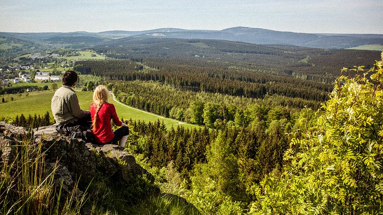 Kammweg - Ausblick vom Bärenstein (Foto: Tourismusverband Erzgebirge e.V./ René Gaens) 