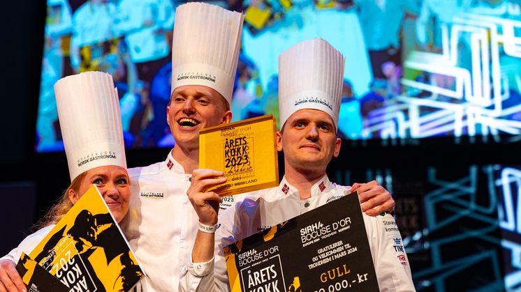 Vinnerlaget: Coach Lisbeth Wollum Størvold, commis Leon Haarberg Nilsen og Håvard Werkland. Foto: Oclin AS / Nordic Food Life