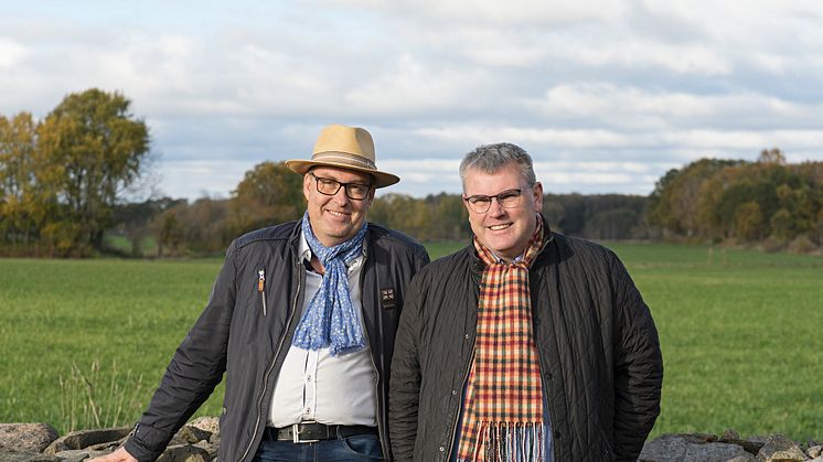 Mats Gunnarsson och Jonas Johansson insåg att ett gammalt grustag i Västra Torsjö var en perfekt plats för en musikfest. Tillsammans med sina familjer har de sedan 2014 förverkligat sin dröm. Foto: André Gunnarsson