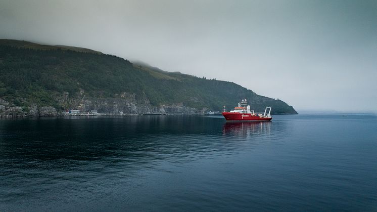 The MV Fugro Galaxy outside Green Mountain's data center DC1-Stavanger.