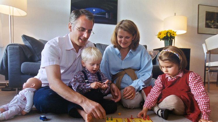 Die Absicherung der Familie sollte man nicht auf die lange Bank schieben. Foto: SIGNAL IDUNA