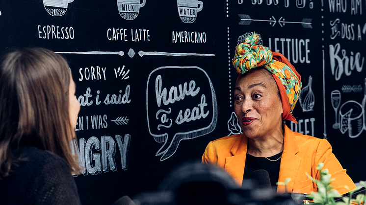 Fransesca Quartey, vd Västerbottensteatern till höger, tillsammans med Helena Renström, marknadschef på Skellefteå kommun. Foto: Jonas Westling