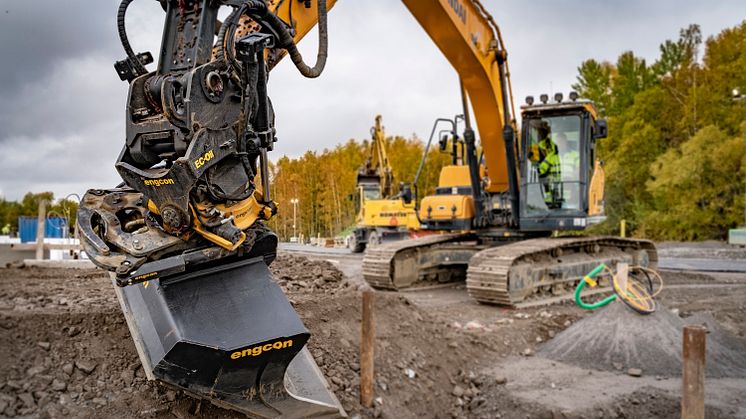 engcon_tiltrotator_action_1.jpg