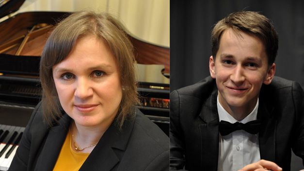 Julia Mustonen-Dahlkvist är professor vid pianoutbildningen vid Musikhögskolan Ingesund. Daumants Liepins är en ung lovande pianist som vunnit internationella framgångar.