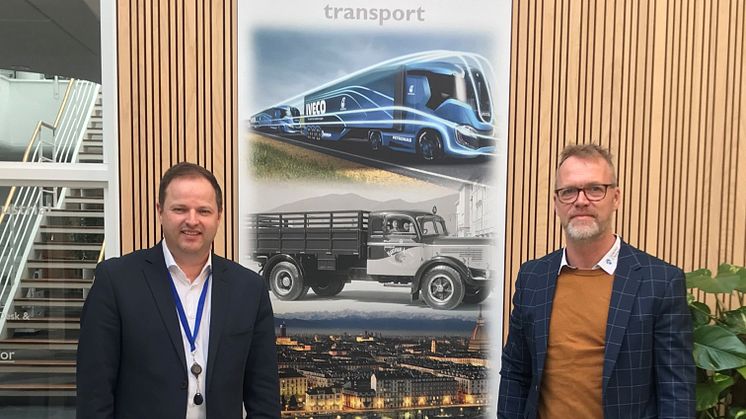 Lars Kragh, Country Sales Manager for varevogne i Danmark og Henrik Dybdahl, Kundechef hos Söderberg & Partners.