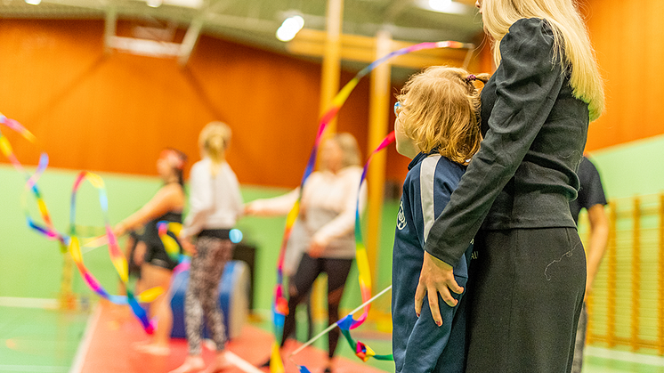 Gymnastikträning i Hjortakrokens idrottshall. Foto: Sölvesborgs kommun