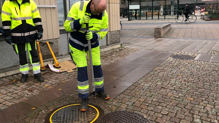 Första poesibrunnslocket lades ut i fjol, i år lägger VA SYD ut 25 till med en ny dikt på.