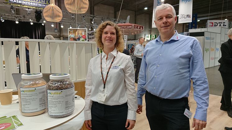 Ina Karlshøj Julegaard, Unibio, og Arne Ringsing, Danish Agro, fortalte om Uniprotein® og forskningsprojektet på NutriFair den 16. januar 2020. Derudover kunne besøgende høre mere om produktet på Danish Agros stand på messen.