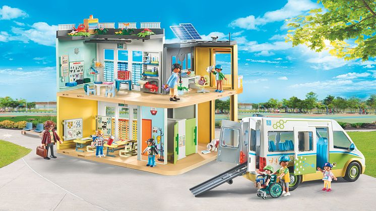 Vorfreude auf das neue Schuljahr mit der neuen großen Schule von PLAYMOBIL!