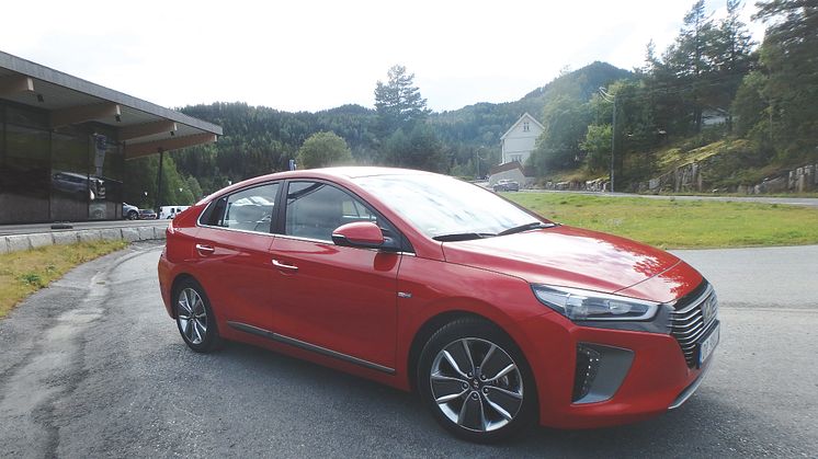 Hyundai IONIQ hybrid