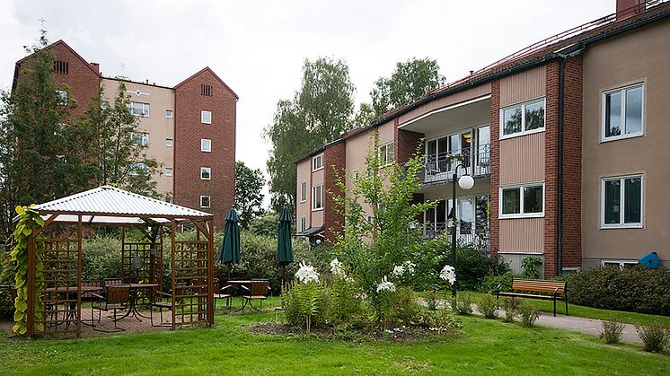 I natt gick brandlarmet på vård- och omsorgboendet Klintesväng. Nattpersonal agerade exemplariskt och lyckades släcka branden och evakuera den boende ut ur lägenheten.