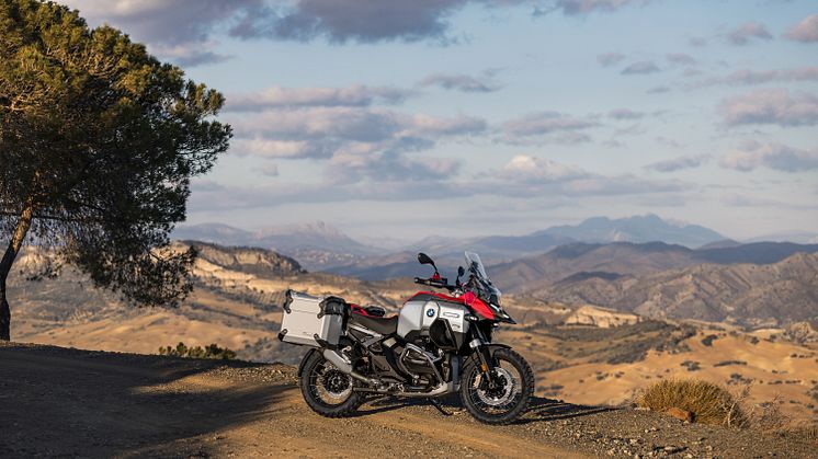 Päivitetyllä BMW R 1300 GS Adventure -moottoripyörällä uusiin seikkailuihin