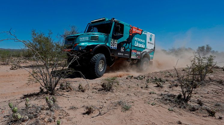 Pres release, Dakar 2016 Stage 11: Iveco and De Rooy take yet another step towards victory