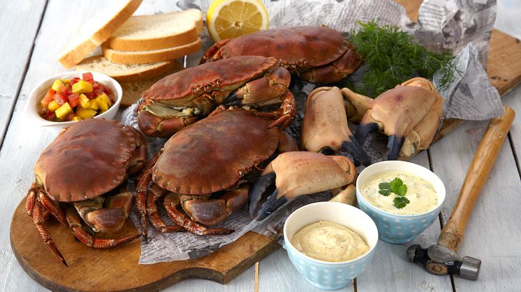 Krabbe naturell med tre sauser