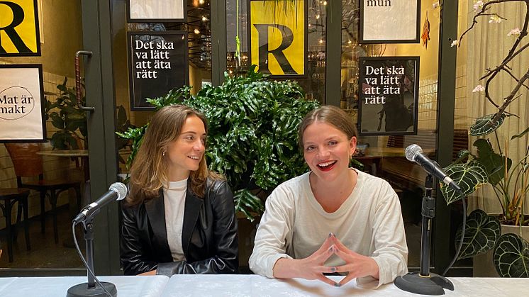 Klara Guthe Peterson och Elizabeth von Hanno Brockfield från Reformaten.