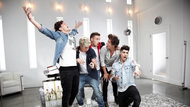 One Direction presenterar 1D Day den 23 november