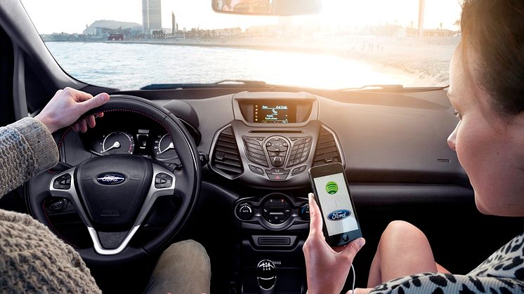 Új lendületet kapott az okostelefonos alkalmazások autós használatát szolgáló SmartDeviceLink fejlesztése