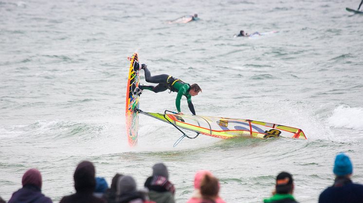 Das Surf-Festival am Südstrand auf Fehmarn ist der jährliche Auftakt der Wassersportsaison © Phil Schreyer