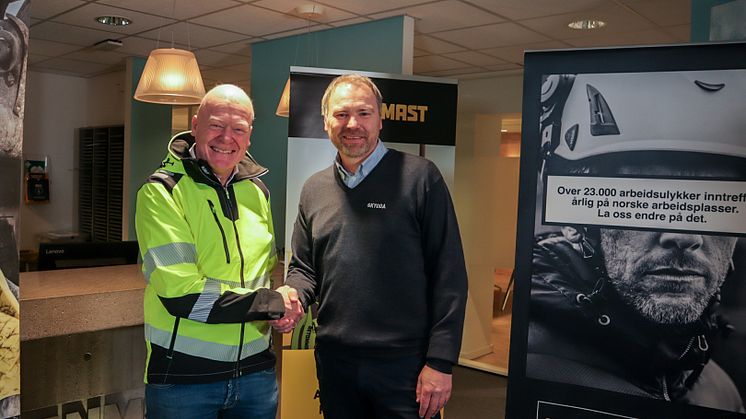 Peter Sandrup, konsernsjef i Betonmast og Ole Skredderberget, prosjektansvarlig hos Skydda Norge,  gleder seg til å lage en enda tryggere arbeidshverdag sammen.