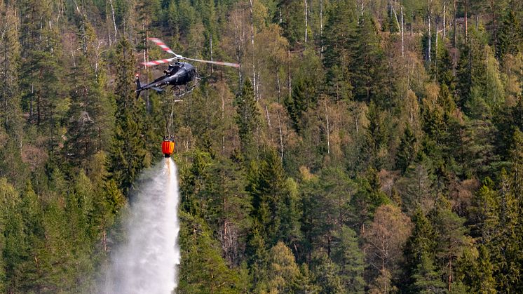 MSB har skickat helikoptrar till brand i Kronoberg