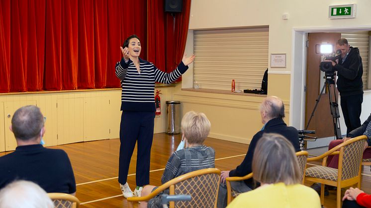 Soprano Laura Wright led a singing therapy session for the Second Chance Stroke Group. Photo courtesy of Phil Morley.