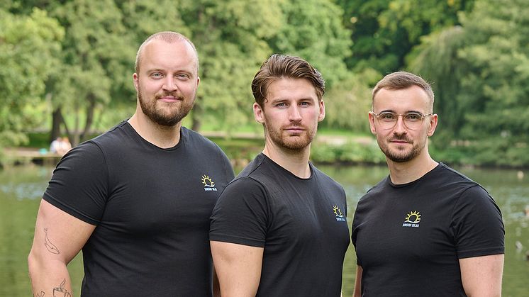 Team Sunsurf Solar (från vänster, Martin Ögård, Marc Montgomery och Björn Larsson)