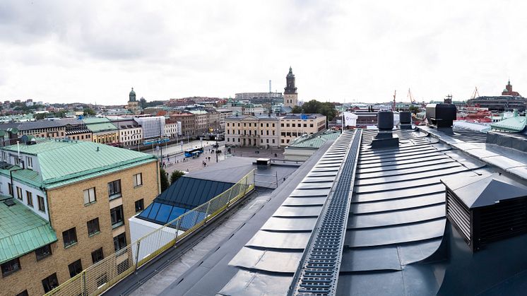 Takåsarna över Östra Hamngatan 26, foto: Anders Nilsson