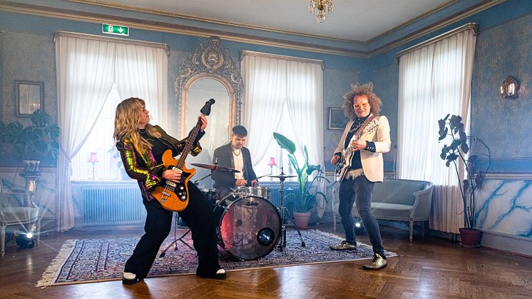 Inspelning av musikvideo - Smålands nationalsång i rockig version ger frihetskänsla och spänning.