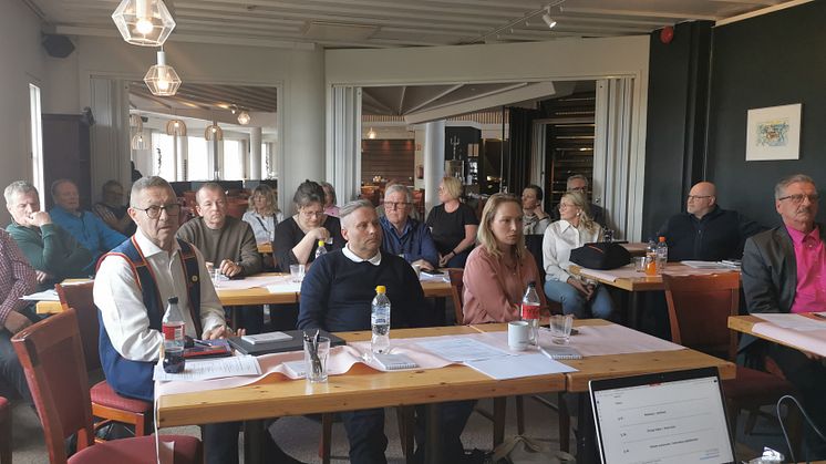 Tornionlaakson neuvoston vuosikokousedustajia Suomesta, Ruotsista ja Norjasta paikan päällä Ylläksellä, osa edustajista osallistui kokoukseen etäyhteyden välityksellä.