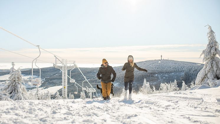 Winterwandern im Erzgebirge: hier Kurort Oberwiesenthal (Foto: TVE/studio2media)