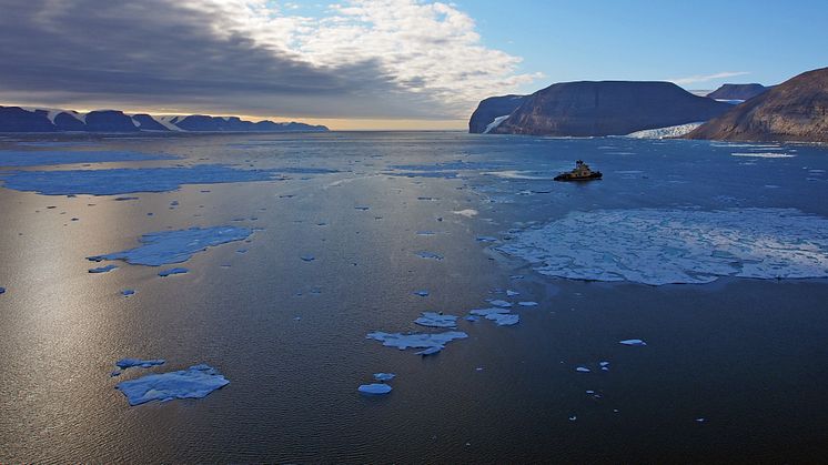 Isbrytaren Oden i Petermannfjorden under den tidigare expeditionen Petermann 2015. Foto: Martin Jakobsson