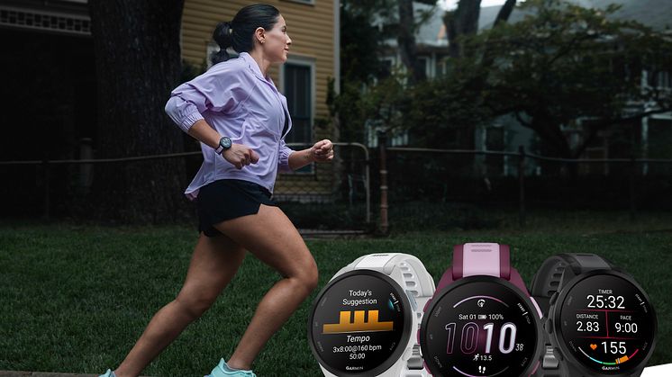 Lys din løbetur op med Garmin Forerunner 165 serien, brugervenlige GPS-løbe-smartwatches med livlige AMOLED skærme